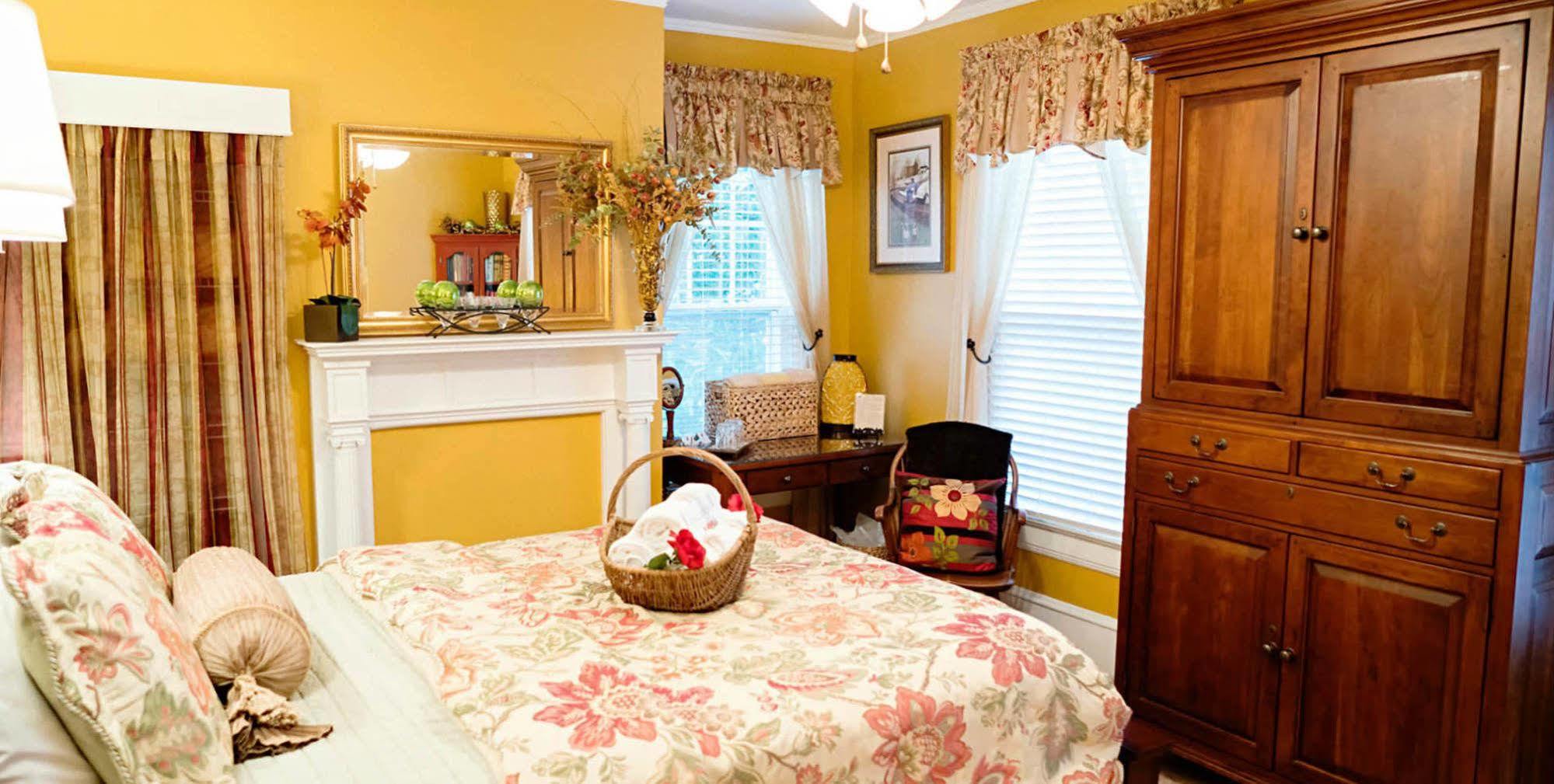 Bay Haven Inn Of ケープ・チャールズ エクステリア 写真